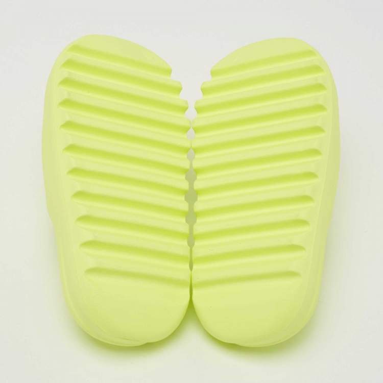 Pre Owned Yeezy x Adidas Green Rubber Resin Slides Size 39
