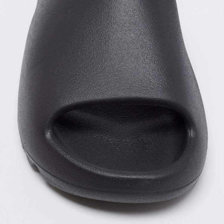 Pre Owned Yeezy x adidas Black Rubber Onyx Flat Slides Size 38 