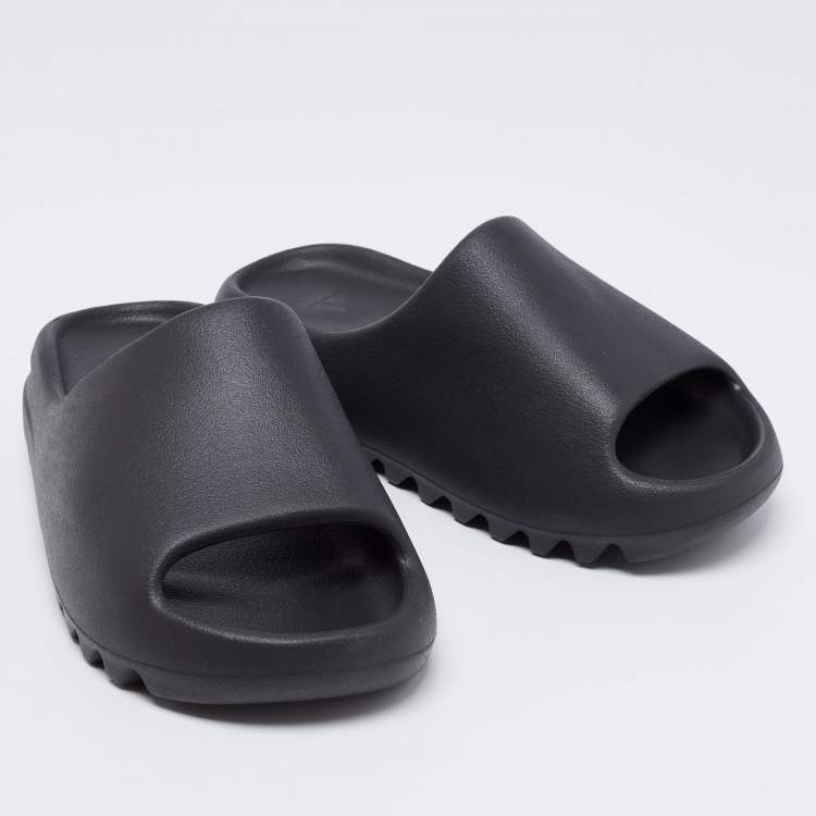 Pre Owned Yeezy x adidas Black Rubber Onyx Flat Slides Size 38 