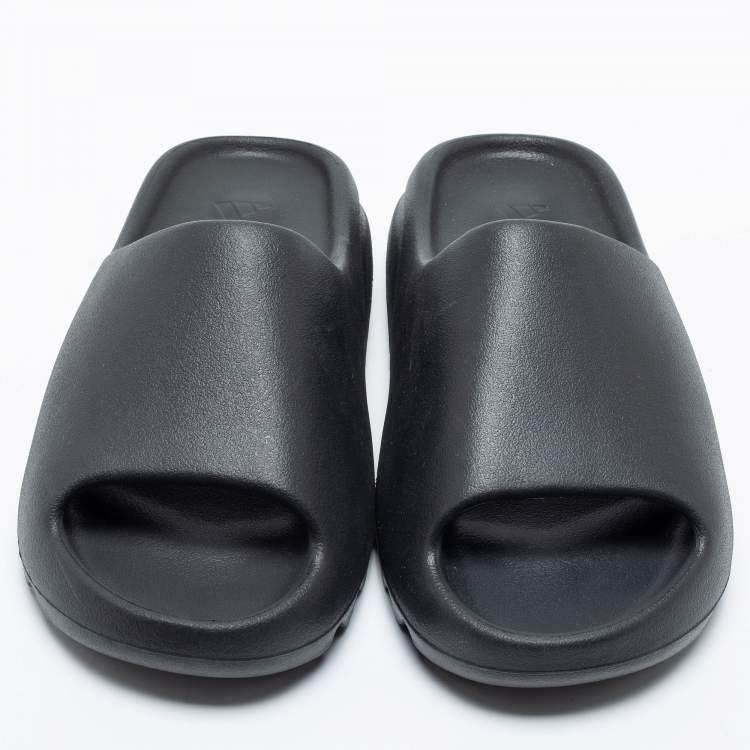 Pre Owned Yeezy x Adidas Black Rubber Onyx Flat Slides Size 40.5
