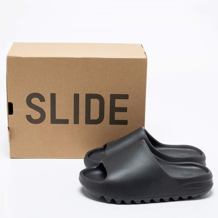 Pre Owned Yeezy x Adidas Black Rubber Onyx Flat Slides Size 40.5