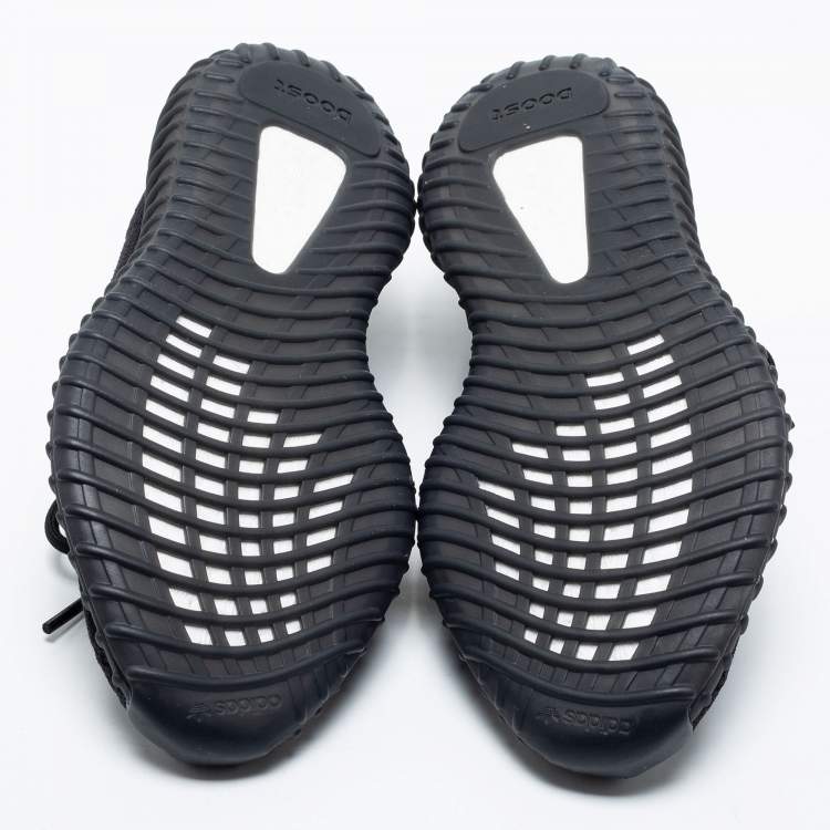 Pre Owned Yeezy x Adidas Black Knit Fabric Boost 350 V2 Onyx Low-Top Sneakers Size 41 1/3