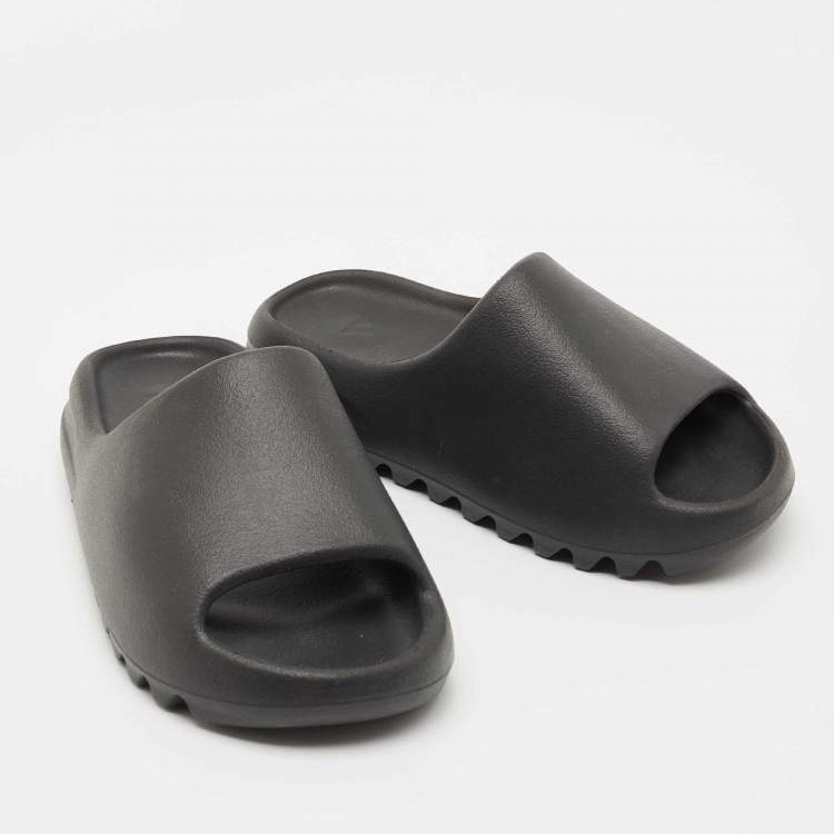 Pre Owned Yeezy x Adidas Black Rubber Onyx Slides Size 38