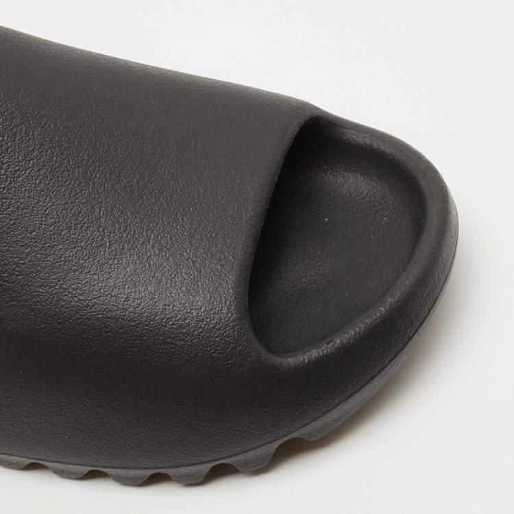 Pre Owned Yeezy x Adidas Black Rubber Onyx Slides Size 38