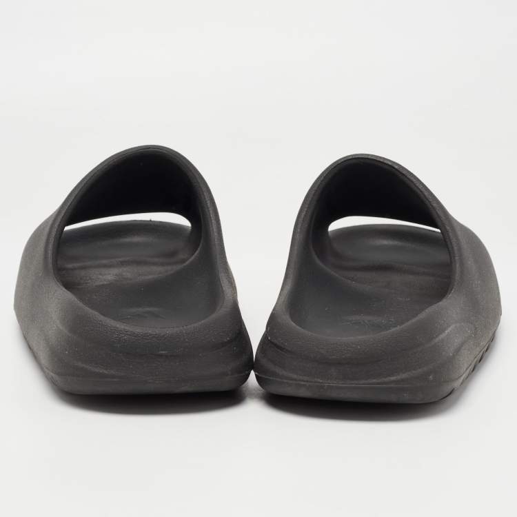 Pre Owned Yeezy x Adidas Black Rubber Onyx Flat Slides Size 38
