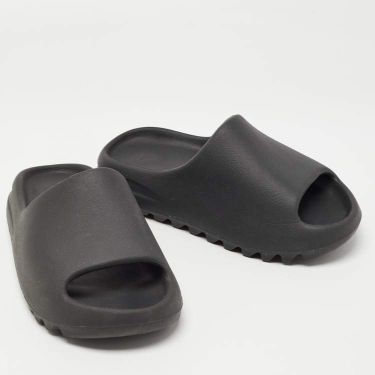 Pre Owned Yeezy x Adidas Black Rubber Onyx Flat Slides Size 38