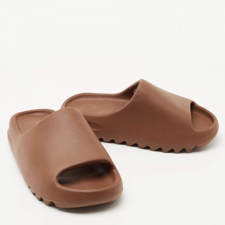 Pre Owned Yeezy x Adidas Brown Rubber Flax Slides Size 39