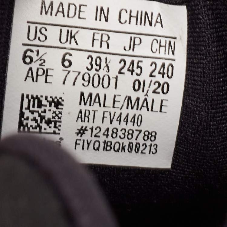 Pre Owned Yeezy x Adidas Black Nylon Boost 700 V2 Mnvn Triple Black Sneakers Size 39 1/3
