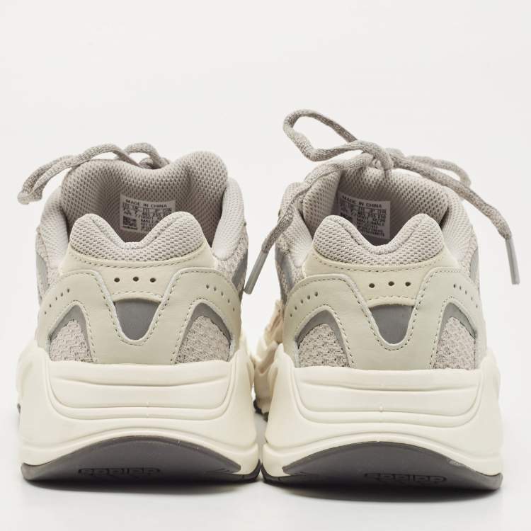 Pre Owned Yeezy x Adidas Multicolor Fabric and Leather Boost 700 V2 cream Sneakers Size 40 2/3
