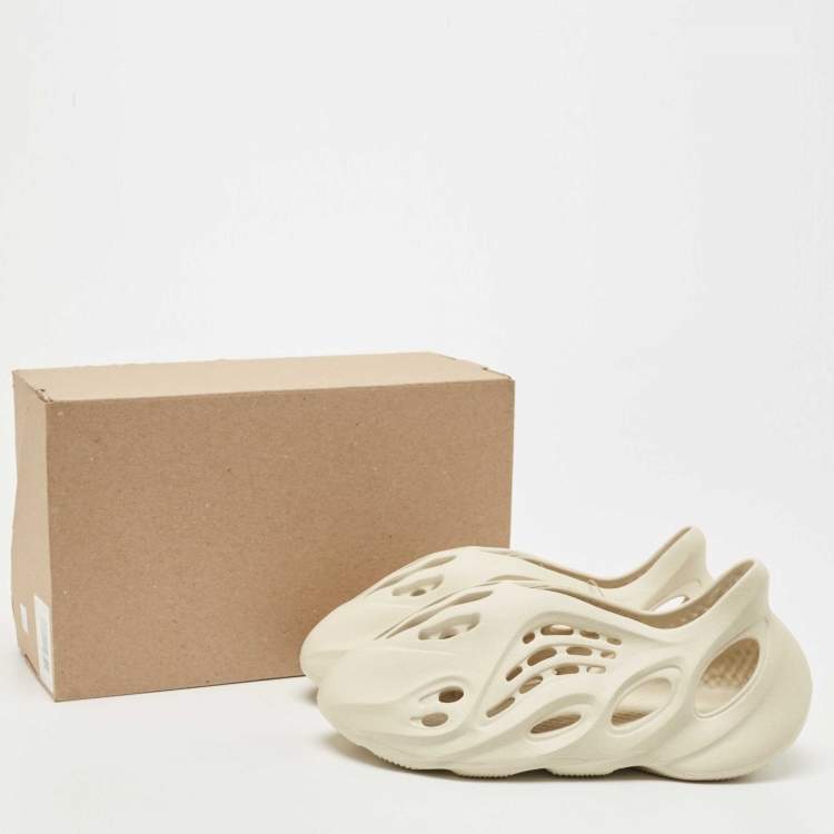 Pre Owned Yeezy x Adidas Cream Rubber Foam RNNR Sneakers Size 38