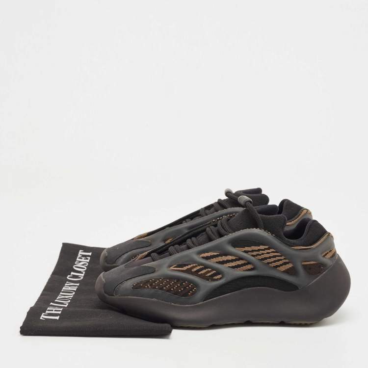 Pre Owned Yeezy x Adidas Black Knit Fabric Yeezy 700 V3 Clay Brown Sneakers Size 38 2/3