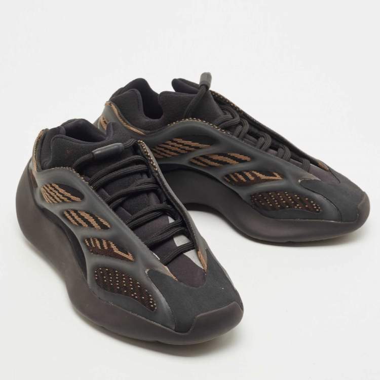 Pre Owned Yeezy x Adidas Black Knit Fabric Yeezy 700 V3 Clay Brown Sneakers Size 38 2/3