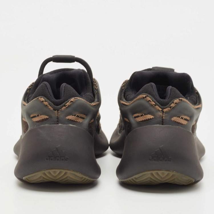 Pre Owned Yeezy x Adidas Black Knit Fabric Yeezy 700 V3 Clay Brown Sneakers Size 38 2/3