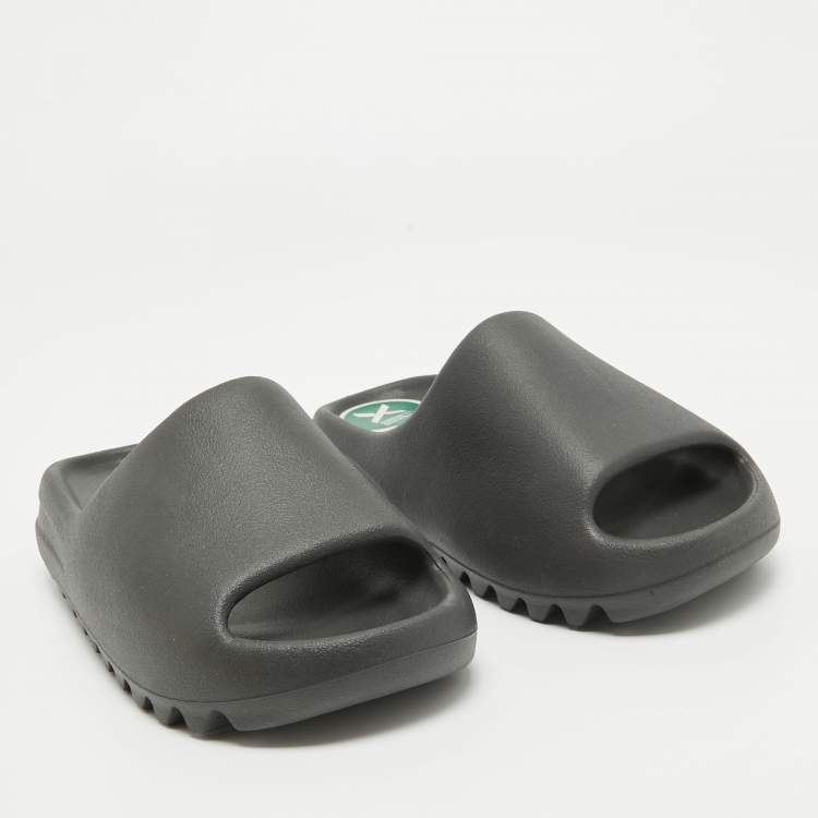 Pre Owned Yeezy x Adidas Black Rubber Onyx Flat Slides Size 37