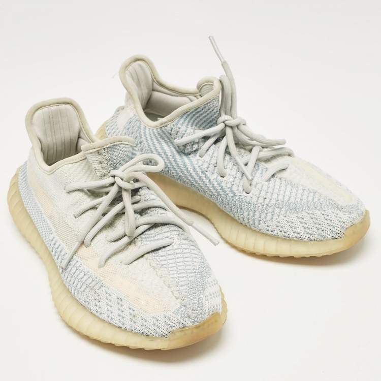 Pre Owned Yeezy x Adidas Blue/White Knit Fabric Boost 350 V2 Cloud White Non-Reflective Sneakers 40 2/3 