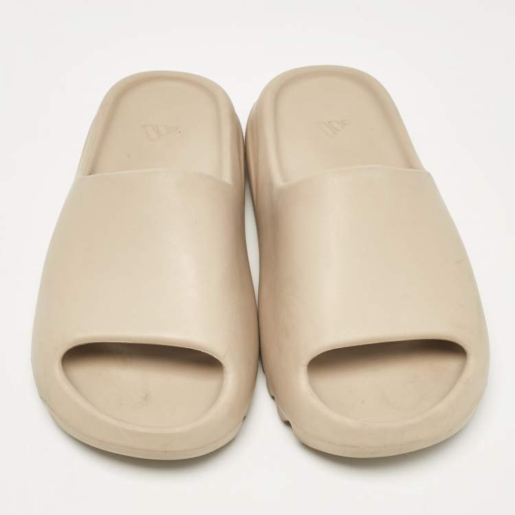 Pre Owned Yeezy x Adidas Beige Rubber Pure Slides Size 38.5