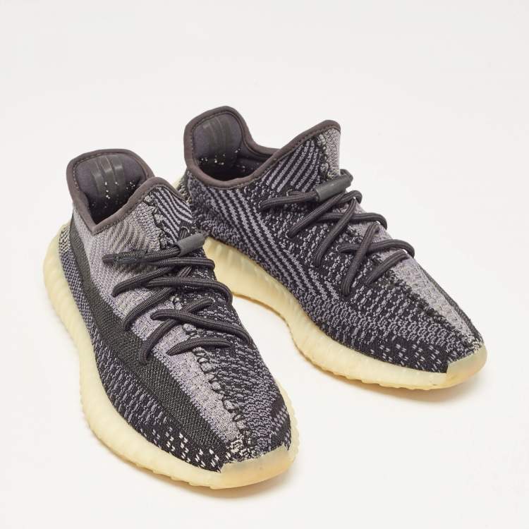 مملوكة مسبقًا Yeezy x Adidas Black/Blue Knit Fabric Boost 350 V2 Carbon Sneakers Size 39 1/3