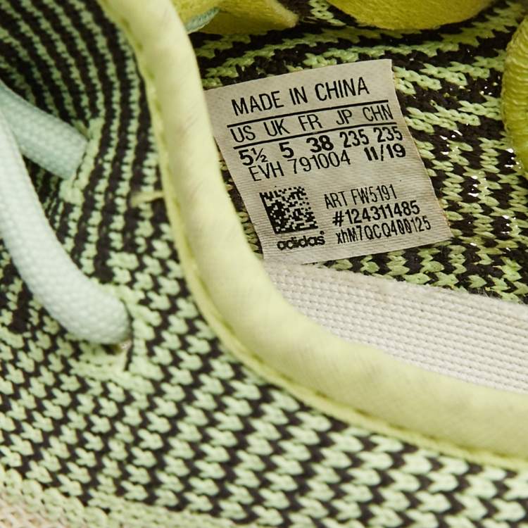 مملوكة مسبقًا Yeezy x Adidas Green Knit Fabric Boost 350 V2 Yeezreel (non reflective) Sneakers Size 38