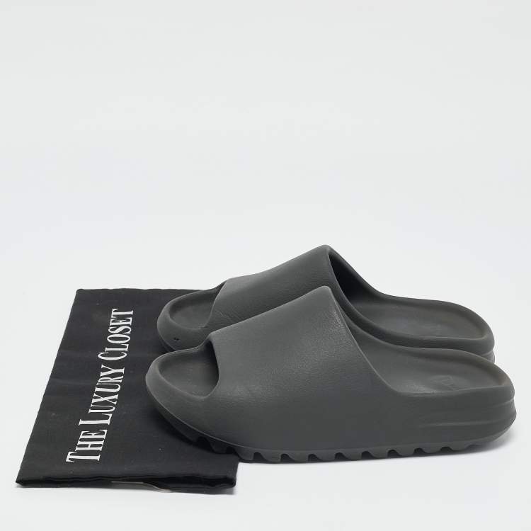 Pre Owned Yeezy x Adidas Black Rubber Onyx Flat Slides Size 39