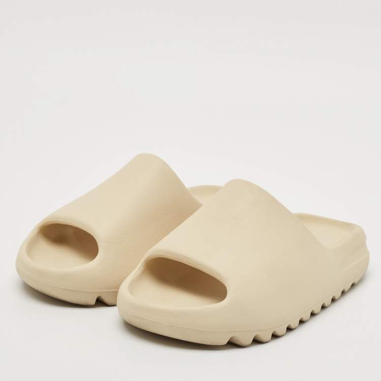 Pre Owned Yeezy x Adidas Cream Rubber Resin Flat Slides Size 38