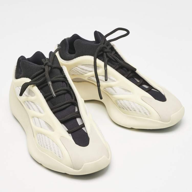 مملوكة مسبقًا Yeezy x Adidas Cream Mesh and Rubber 700 V3 Azael Sneakers Size 40