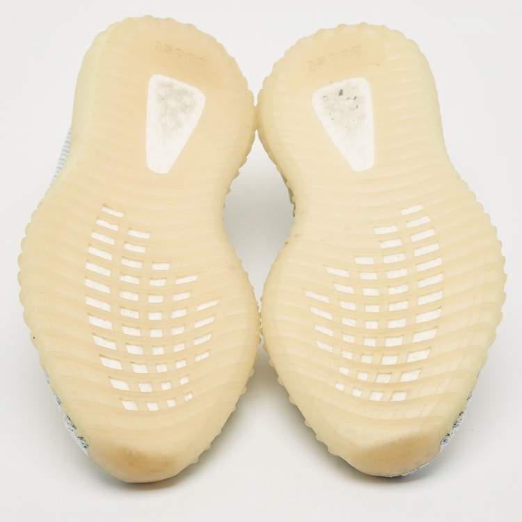 Pre Owned Yeezy x Adidas Blue/White Knit Fabric Boost 350 V2 Cloud White Non-Reflective Sneakers 39 1/3