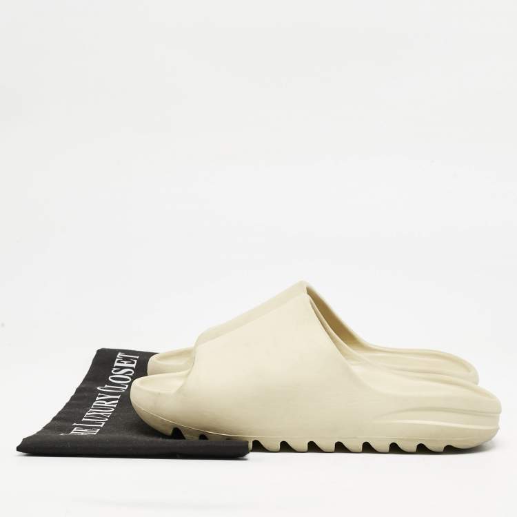 Pre Owned Yeezy x Adidas Cream Rubber Resin Sandals Size 36.5