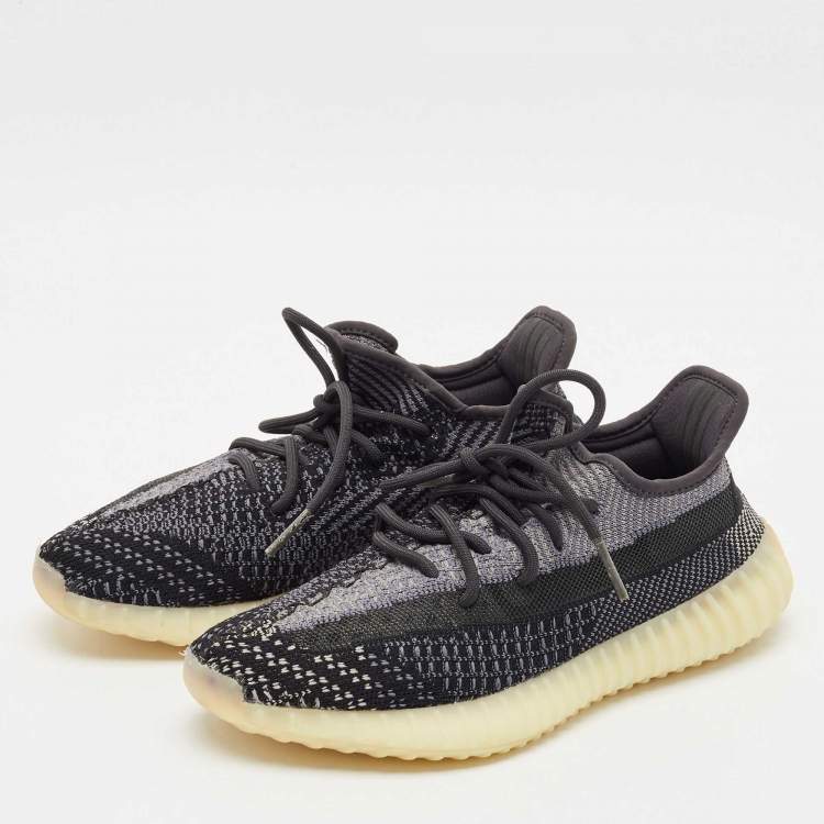 Pre Owned Yeezy x Adidas Black/Grey Knit Fabric Boost 350 V2 Carbon Sneakers Size 42