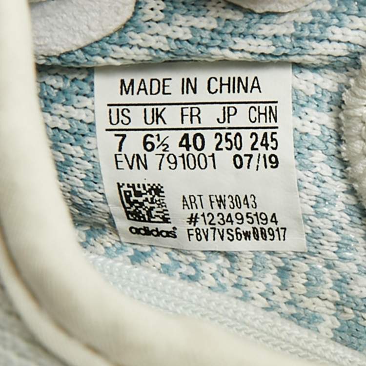 Pre Owned Yeezy x Adidas Blue/White Knit Fabric Boost 350 V2 Cloud White (Non-Reflective) Sneakers 40