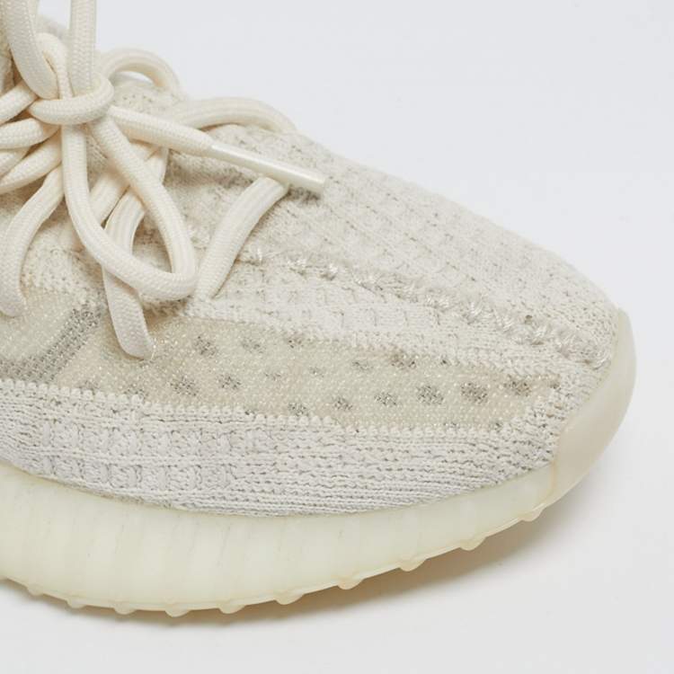 Pre Owned Yeezy x Adidas White Knit Fabric Boost 350 V2 Bone Sneakers Size 40