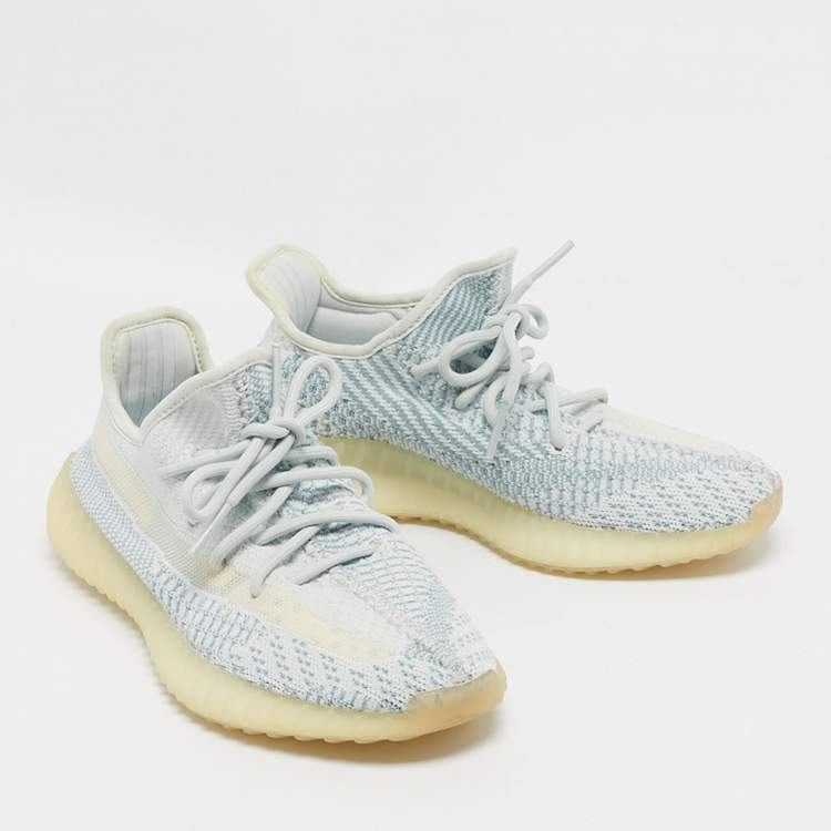 Pre Owned Yeezy x Adidas Blue/White Knit Fabric Boost 350 V2 Cloud White (Non-Reflective) Sneakers 38 2/3
