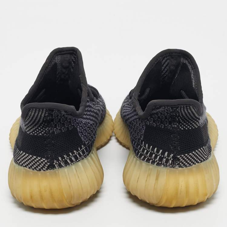 Pre Owned Yeezy x Adidas Black/Grey Knit Fabric Boost 350 V2 Carbon Sneakers Size 39 1/3