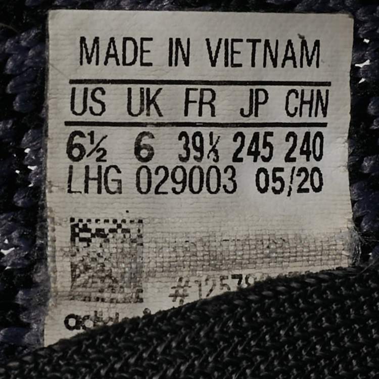Pre Owned Yeezy x Adidas Black/Grey Knit Fabric Boost 350 V2 Carbon Sneakers Size 39 1/3