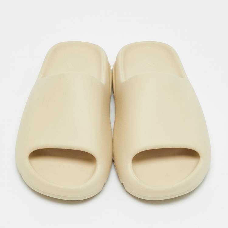 Pre Owned Yeezy x Adidas Cream Rubber Bone Slides Size 40.5
