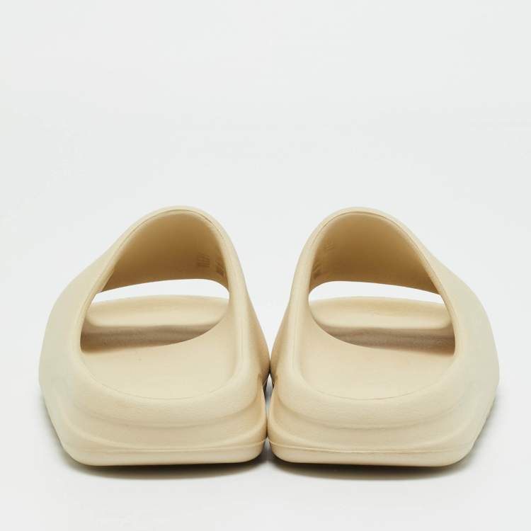 Pre Owned Yeezy x Adidas Cream Rubber Bone Slides Size 40.5