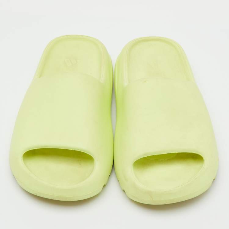 Pre Owned Yeezy x Adidas Neon Green Rubber Glow Green Slide Size 38