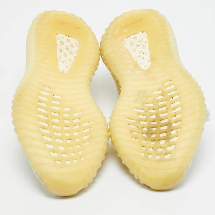 مملوكة مسبقًا Yeezy x Adidas Boost 350 V2 Size 37.5 White Knit Fabric Low Top Sneakers