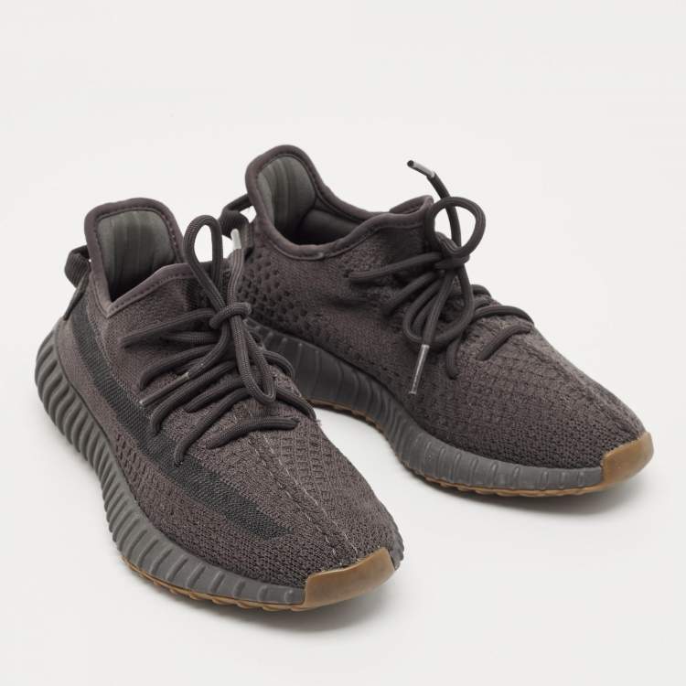 Pre Owned Yeezy x Adidas Boost 350 V2 Size 37.5 Dark Grey Knit Fabric Low Top Sneakers
