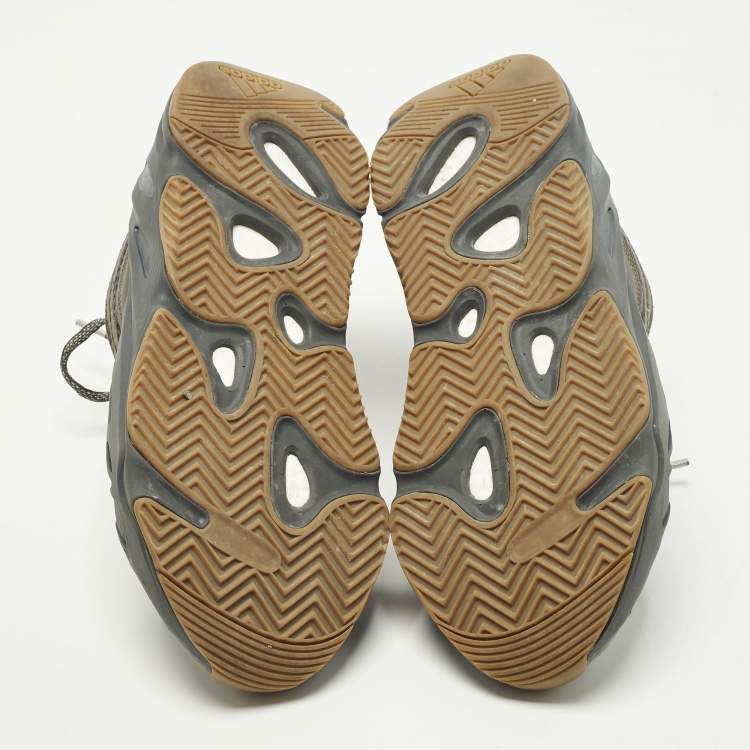 مملوكة مسبقًا Yeezy x Adidas Boost 700 Size 44.5 Multicolor Knit Fabric and Leather Lace Up Sneakers