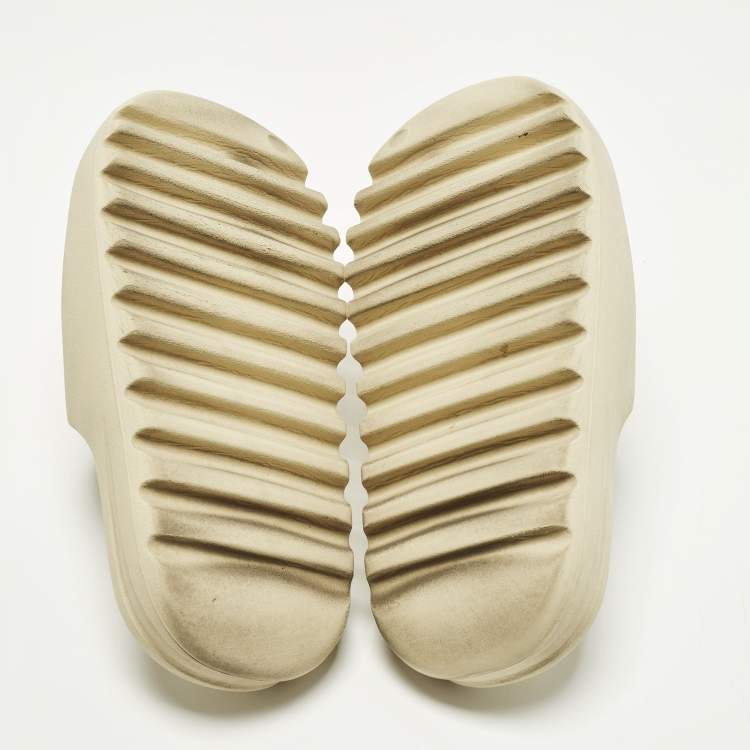 Pre Owned Yeezy x Adidas Resin Size 38.5 Cream Rubber Pool Flat