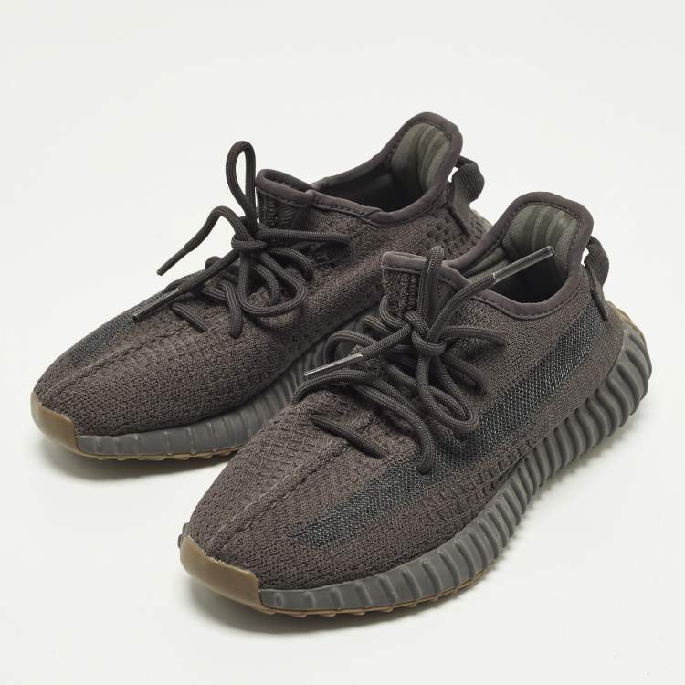 Pre Owned Yeezy x Adidas Boost 350 V2 Size 38 Grey Knit Fabric Cinder Low Top Sneakers