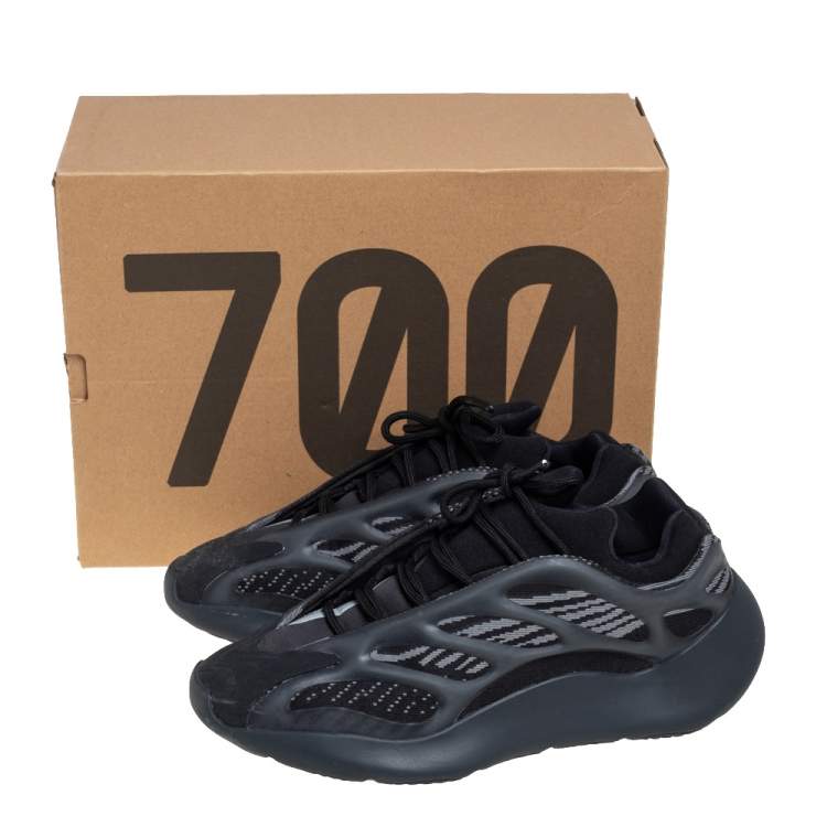 Pre Owned Yeezy x Adidas Grey/Black 700 V3 Alvah Low Top Sneakers Size 40 2/3