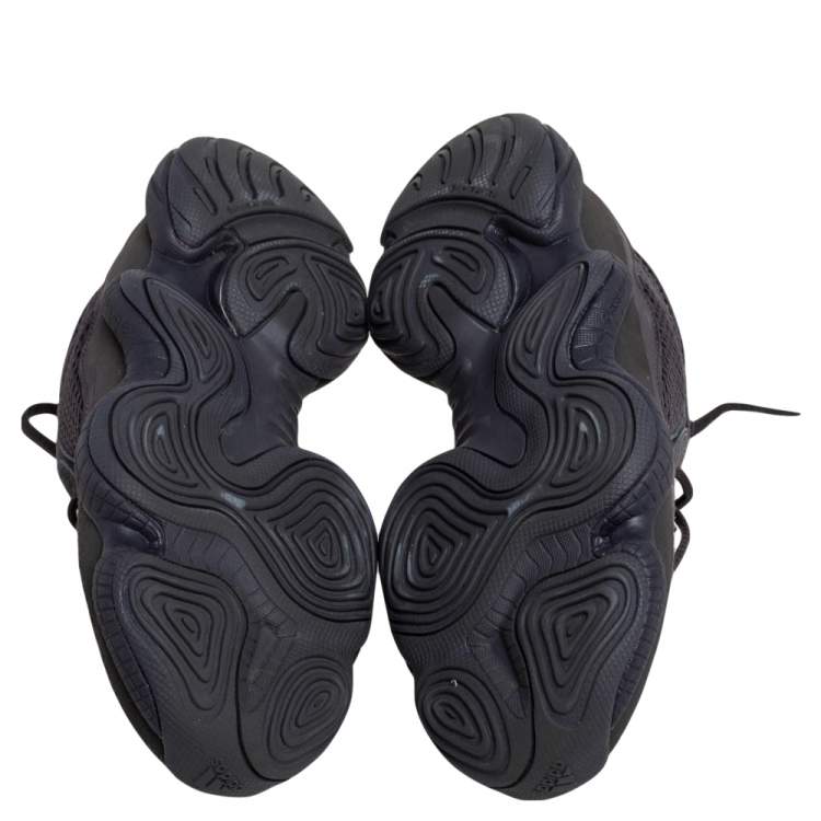 مملوكة مسبقًا Yeezy x Adidas Dark Grey Suede and Mesh Yeezy 700 Utility Black Sneakers Size 38