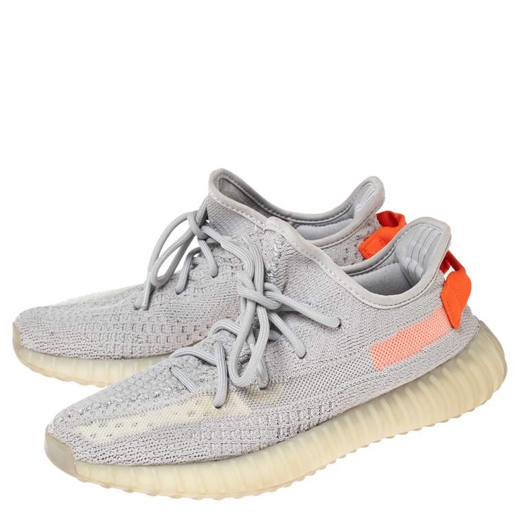 مملوكة مسبقًا Yeezy x adidas Grey Knit Fabric Boost 350 V2 Tail Light Sneakers Size 39 1/3