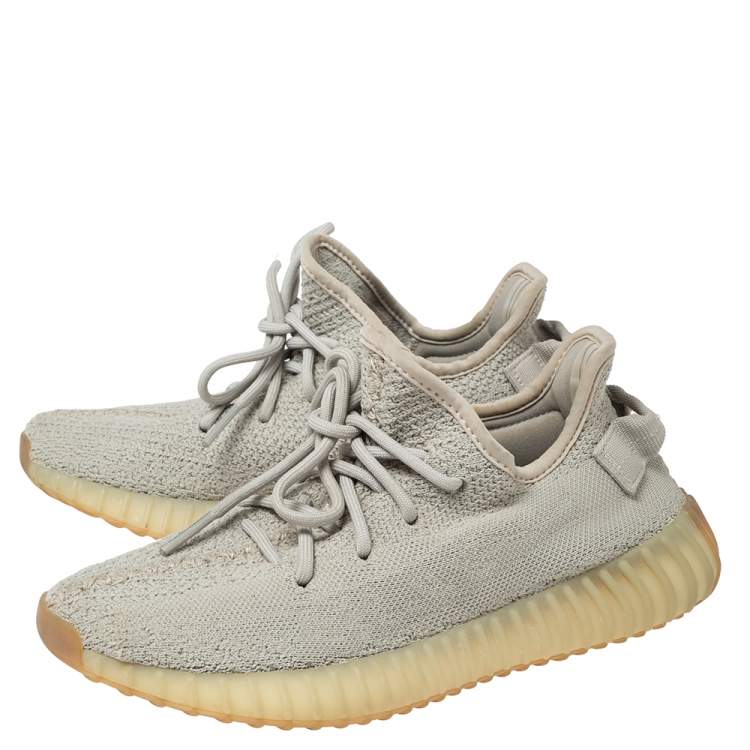 مملوكة مسبقًا Yeezy x Adidas Beige Knit Fabric Boost 350 V2 Sneakers Size 382/3