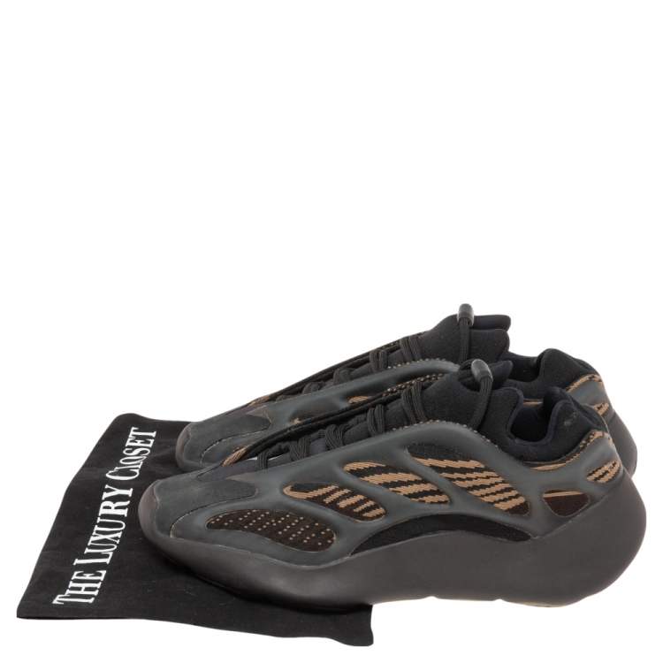 مملوكة مسبقًا Yeezy x Adidas Brown/Black Knit Fabric and Rubber V3 700 Sneakers Size 40
