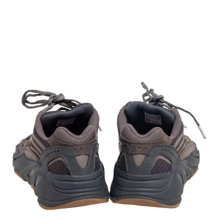 Pre Owned Yeezy x adidas Grey Fabric And Nubuck Yeezy 700 Sneakers Size 40 2/3