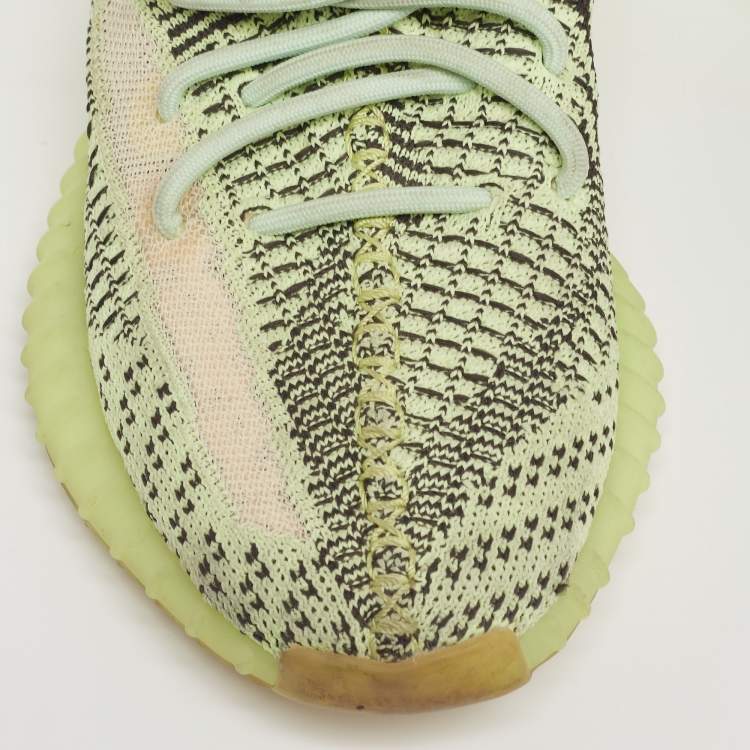 مملوكة مسبقًا Yeezy x Adidas Green Knit Fabric  Boost 350 V2  Yeezreel (non reflective) Sneakers Size  38