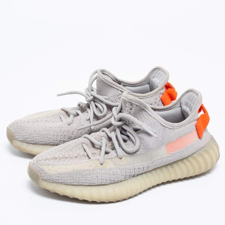 Pre Owned Yeezy x Adidas Grey Knit Fabric Tail Light Boost 350 V2 Sneakers Size 39.5