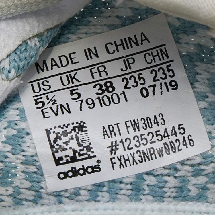 مملوكة مسبقًا Yeezy x Adidas Blue/White Cotton Knit Boost 350 V2 Cloud White Sneakers Size 38